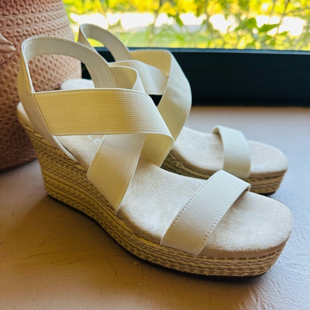 Anne Klein Women's Cream Espadrilles Wedge Spring Summer Sandals Size 7